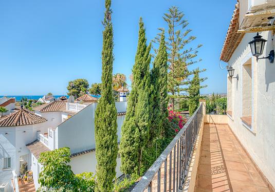 Villa in Estepona