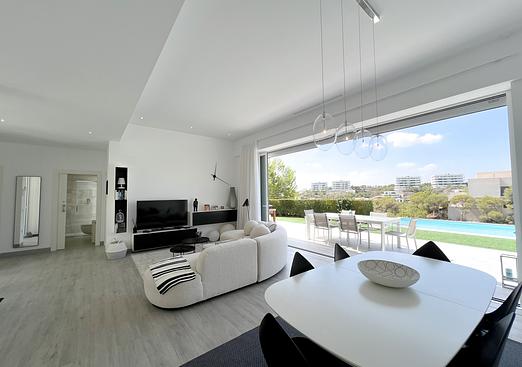Villa in Las Colinas