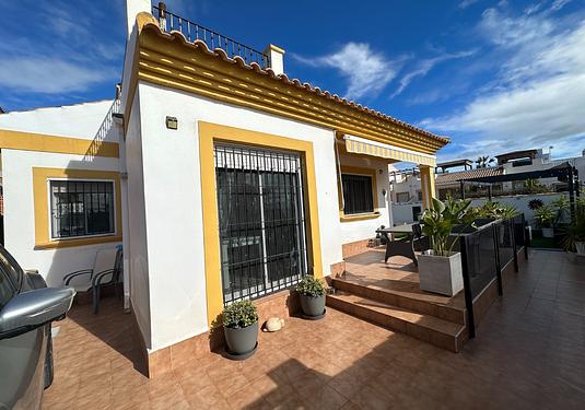 Villa in Orihuela