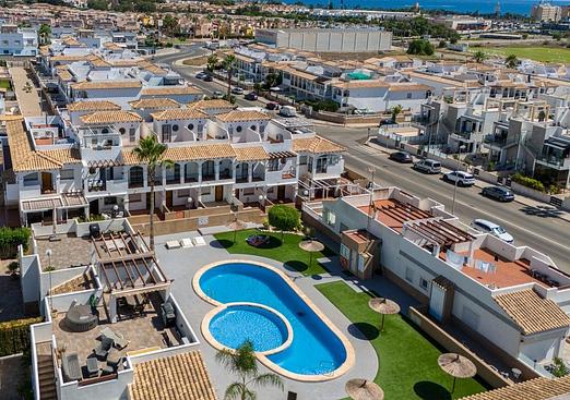 Apartment in Orihuela Costa
