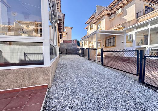 Town house in Villamartin