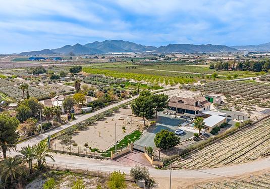 Country house in El Esparragal