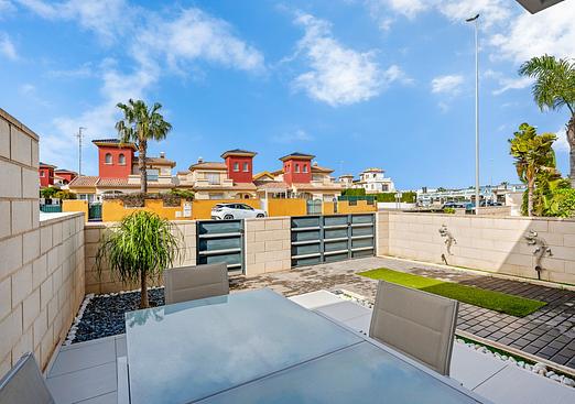 Apartment in Orihuela Costa