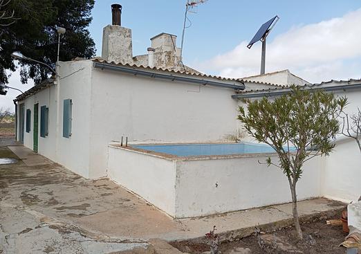 Country house in Yecla