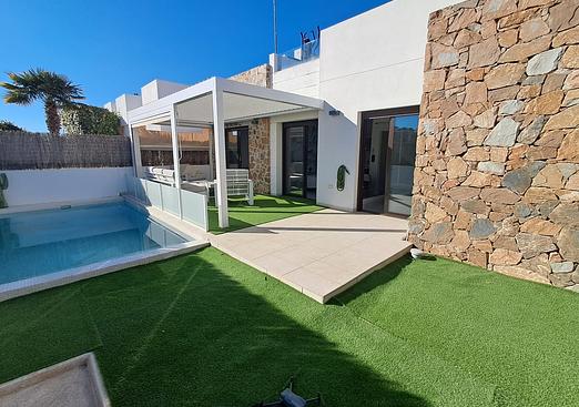 Villa in Villamartin