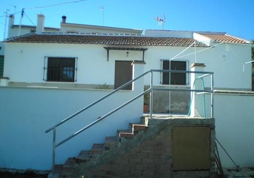 Town house in Bermejo