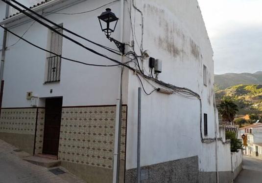 Town house in Alozaina