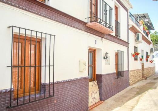 Town house in Alora