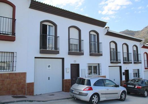 Town house in Alora