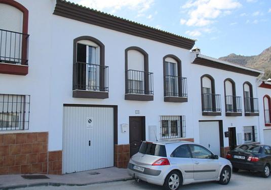 Town house in Alora