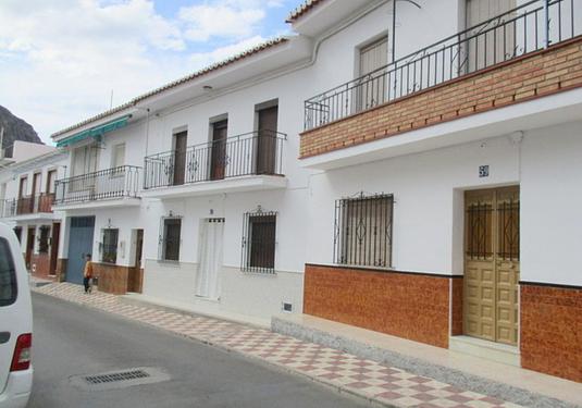 Town house in Alora