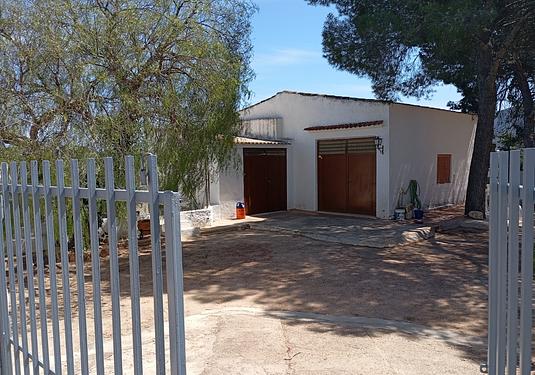 Country house in Yecla