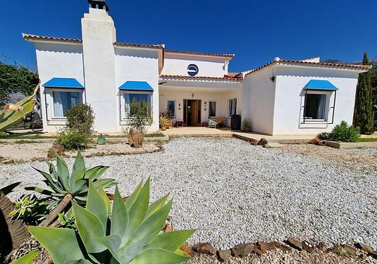 Villa in Canillas de Aceituno