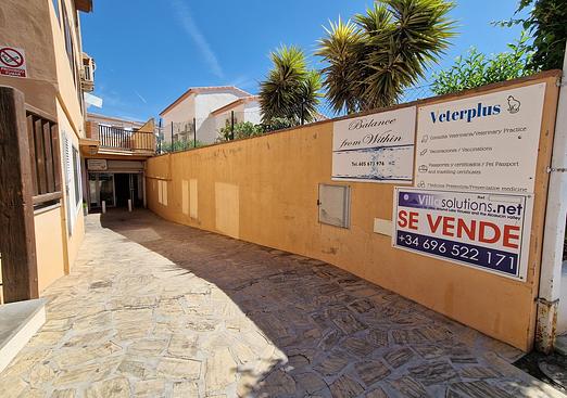 Commercial in Puente De Don Manuel